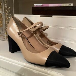 Ann Klein pumps